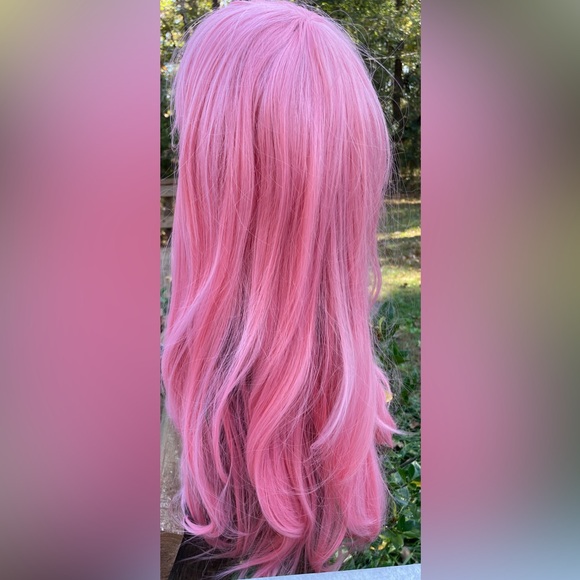 Pink Wig - Picture 5 of 6